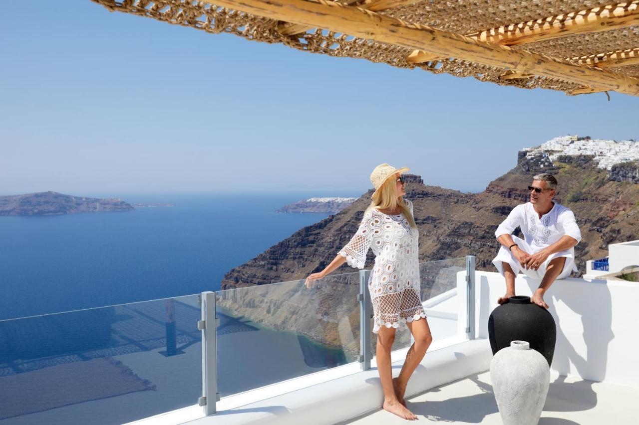 & Me Fira (Santorini)